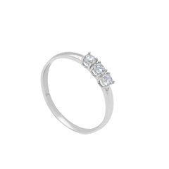 Bague en or 18 carats - 750 avec pierres en zircone
