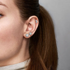 Pandora Erhabene Herzen Ohrstecker: Symbolische Liebe in Eleganz