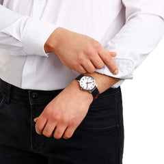 Mondaine Classic Herrenuhr aus Schwarzes Leder, 40 MM - A660.30360.16SBBV