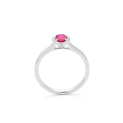 Facet Classics Colors Rubin Ring mit 20 Diamanten in 750/18 Karat Weissgold