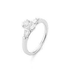 Facet D.Light Trapez Ring in 750/18 Karat Weissgold