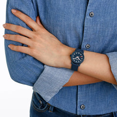 Mondaine Essence Damenuhr aus Ozeanblau Textil, 32 MM - MS1.32140.LD