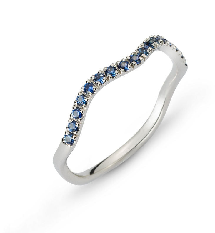 Ring Weissgold 750 Geschwungene Form Wave mit 17 Saphiren 0.22 ct.