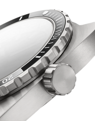 Swiss Military by Chrono Titanuhr für Männer mit Sportlichem Orangem Silikonarmband