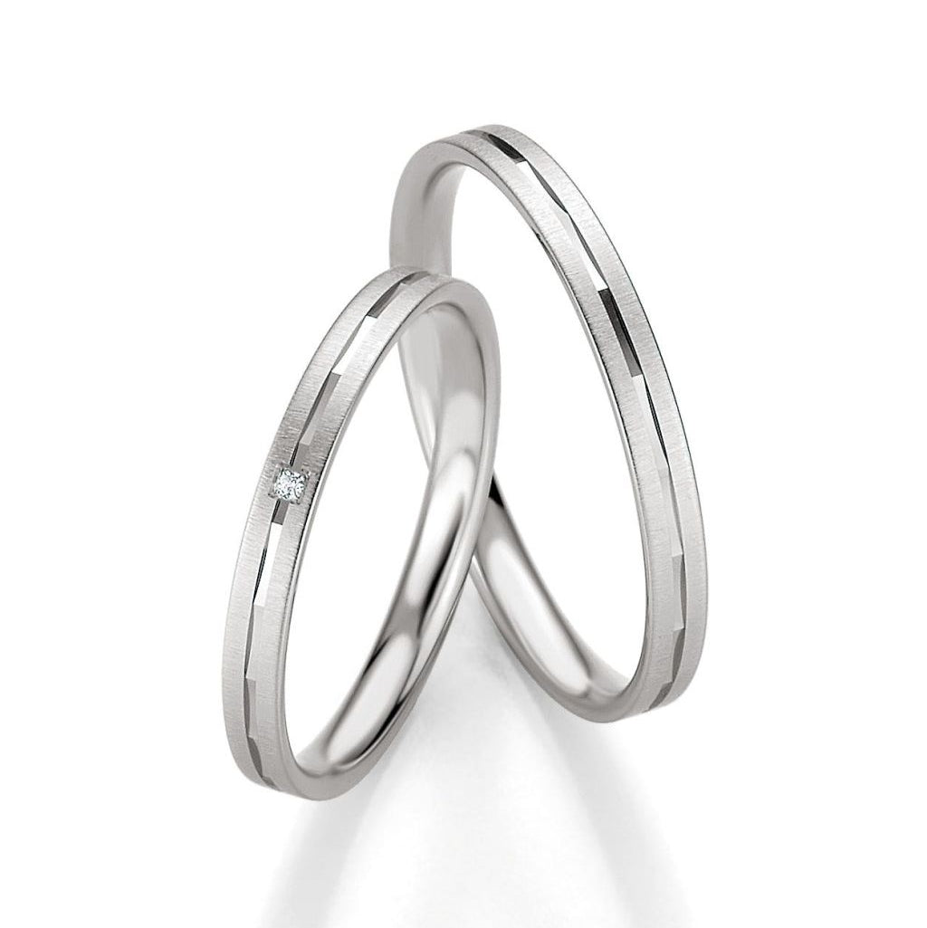 Breuning Trauringe Basic mit einem Diamanten - 48/04322 & 48/04321