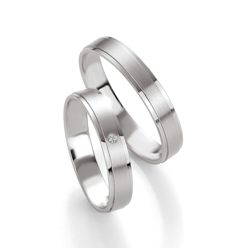 Breuning Trauringe Basic mit einem Diamanten - 48/05618 & 48/05617