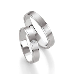 Breuning Trauringe Basic mit einem Diamanten - 48/05618 & 48/05617