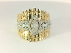 Eleganter 18 Karat Gelbgoldring mit Brillanten – Luxuriöser Damenring mit feinem Diamantbesatz - BYZ0004963