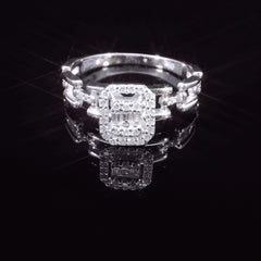 Eleganter Damenring aus 18 Karat Weissgold – mit 29 Diamanten veredelt - BYZ0005005