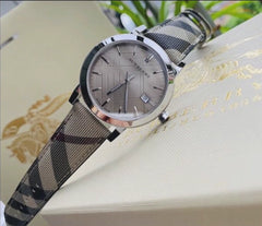 Burberry BU9118 Smoke Check Strap 34 mm Damen Uhr – The City Damen Uhr