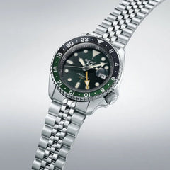 Seiko 5 Sports GMT Deep Green SKX Re-Interpretation Herrenuhr - SSK035K1