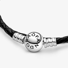 Pandora Moments: Stilvoll in Doppelschwarz – Lederarmband - 590745CBK-D2