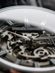 Claude Bernard Proud Heritage Herren Skeleton Grau 42 mm