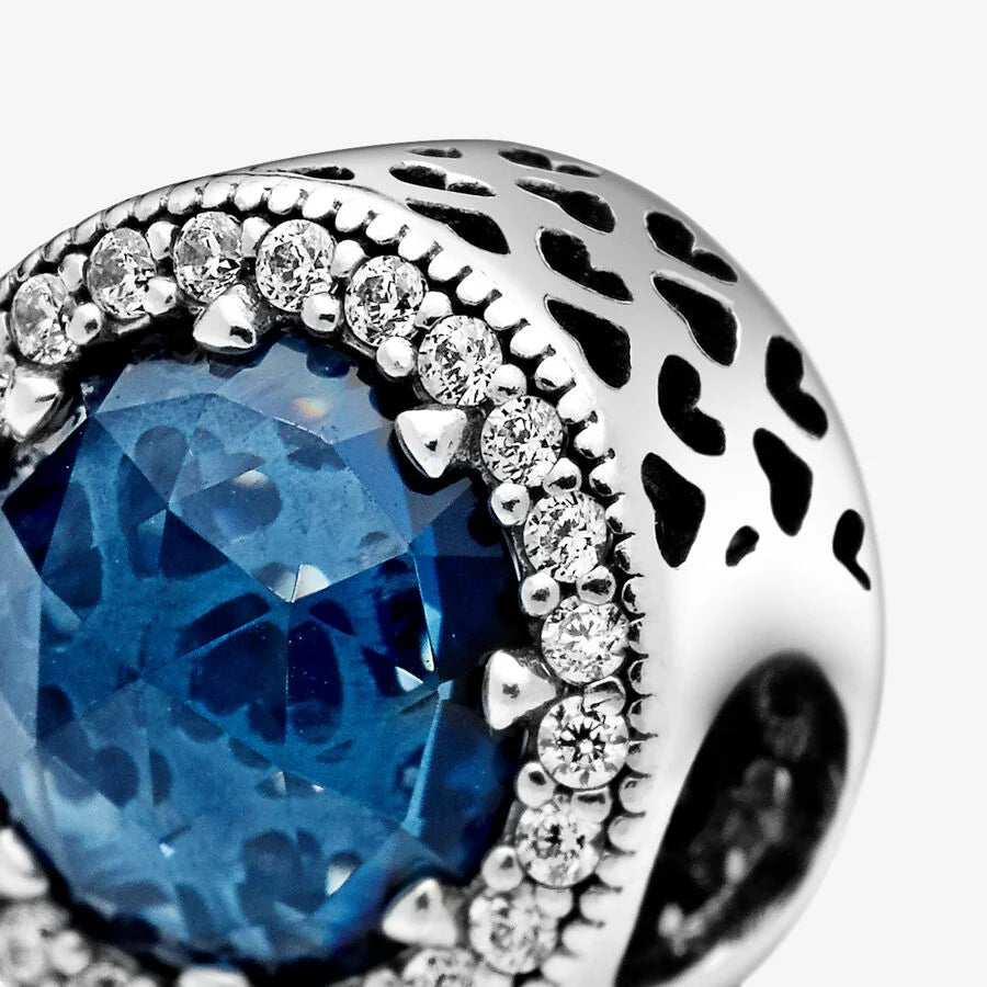 Pandora Charm: Mitternachtsblauer Strahlenkranz der Herzen - Crystals