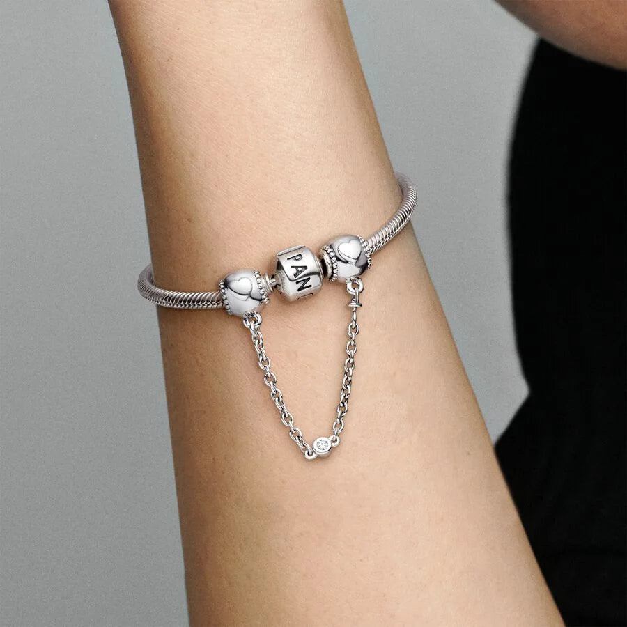 Pandora Komfortkette Charm: Geprägte Herzen - Sterling-Silber, Cubic Zirkonia