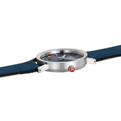 Mondaine Classic Herrenuhr aus Tiefseeblaues Textil, 36 MM - A660.30314.40SBD