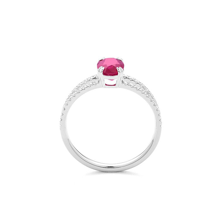 Facet Traceability Rubies Ring in 750/18 Karat Weissgold