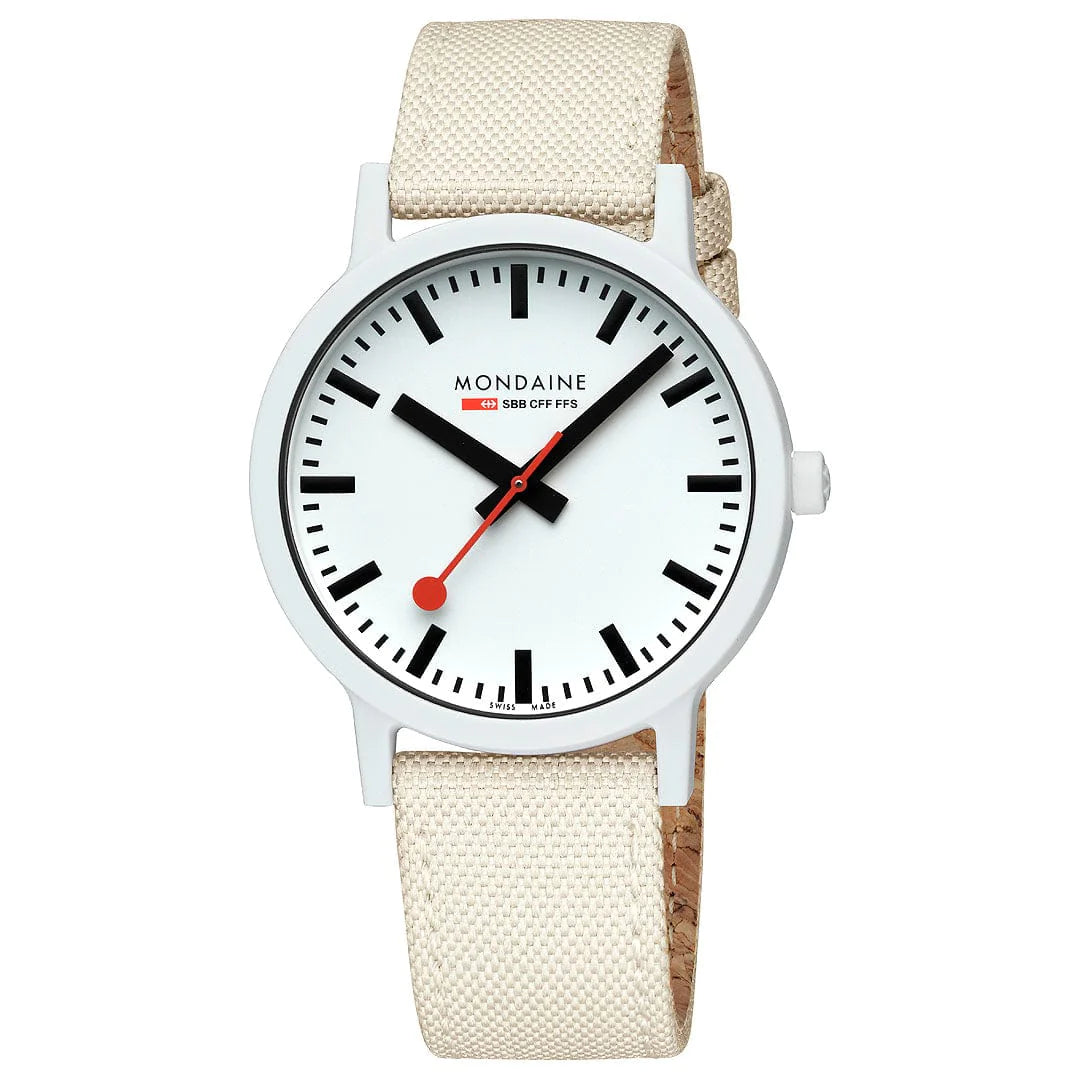 Mondaine Essence Herrenuhr aus Weisses Textil, 41 MM - MS1.41111.LT