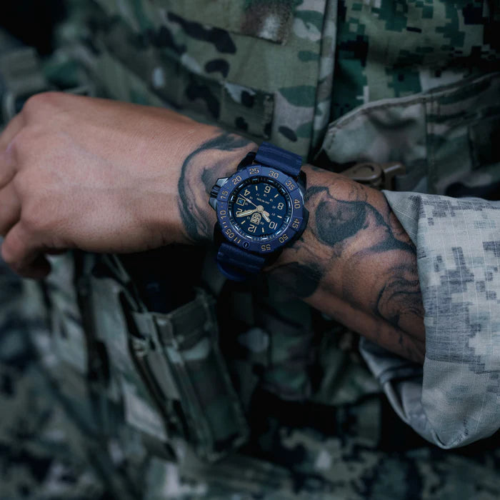 Navy SEAL Foundation Back To The Blue 45 mm, Militäruhr / Taucheruhr - XS.3255.CB.NSF