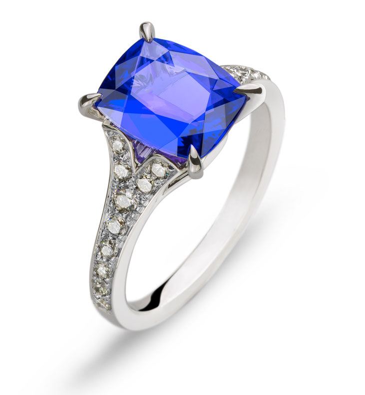Ring Weissgold 750 mit Tansanit 2.80 ct. & Brillanten 0.39 ct.