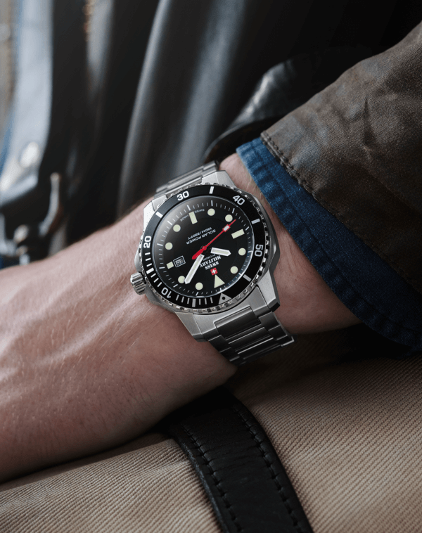 Swiss Military Solar Sportuhr für Herren - SMS34102.01