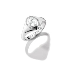 ring-mit-wei-em-zirkoniastein-oval-bold-elegance-silber-tr2523-051-14-56