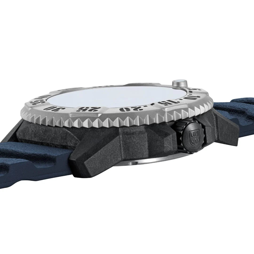 Luminox MIL-SPEC 46mm Taucheruhr Schwarz Titan