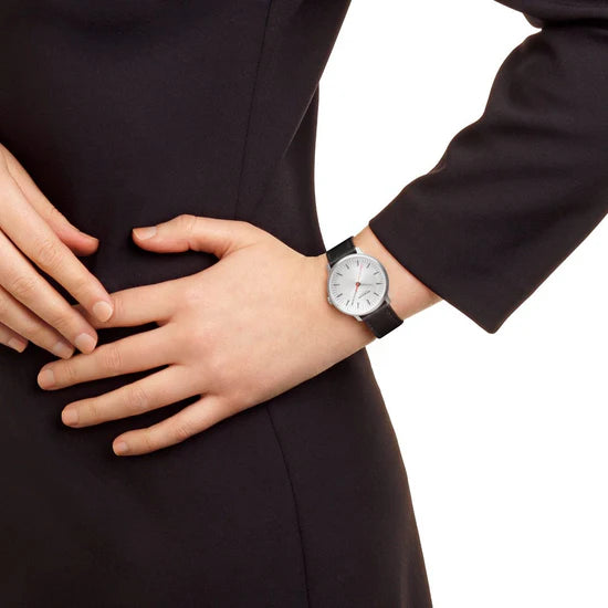 Mondaine Doppio Silber / Schwarz Ø 33 Damenuhr - MLE.33110.LBV