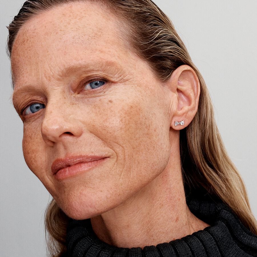 Pandora Funkelnde Kleine Schleife Ohrringe - 293542C01