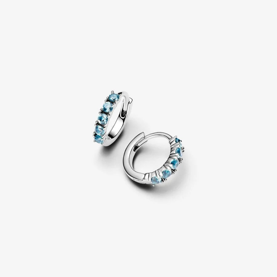 Pandora Hellblaue Huggie Ohrringe - 293849C01