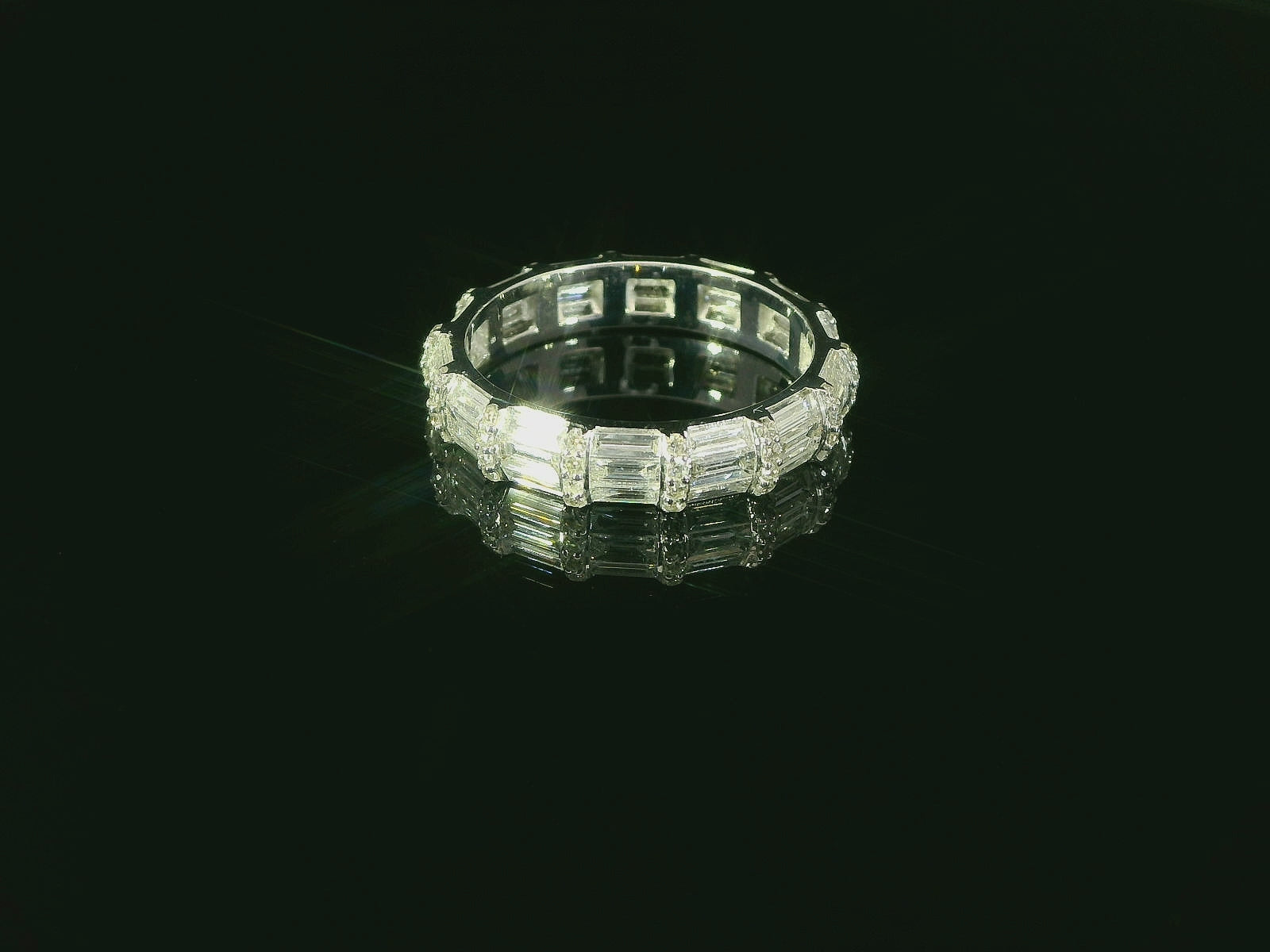 Bague exclusive pour femme en or blanc 18 carats – sertie de diamants précieux et de diamants taille brillant – BYZ0004961
