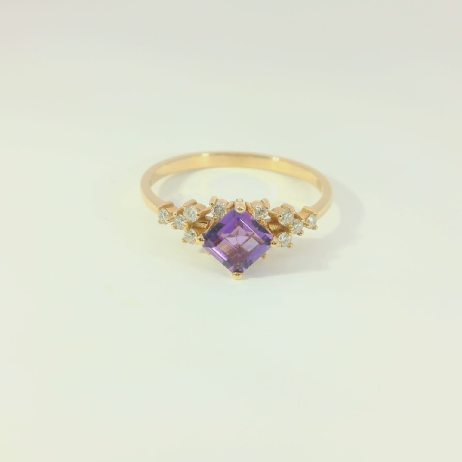 Bague exclusive en or jaune avec améthyste et diamants – Bijou 18 carats, taille 54 - YZ0003344 