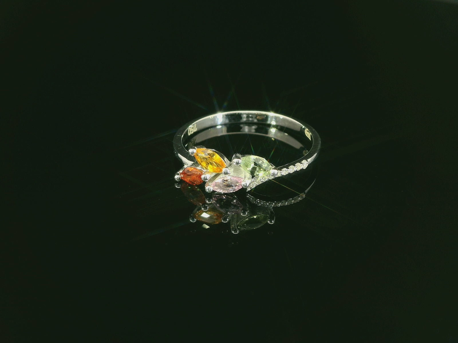 Bague élégante en or blanc avec saphirs et diamants – Sophistication raffinée en or 18 carats - YZ0003264 