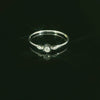 Eleganter Weissgoldring mit Diamant 0.04ct & Steinbesatz – 18 Karat Gold - YZ0003325