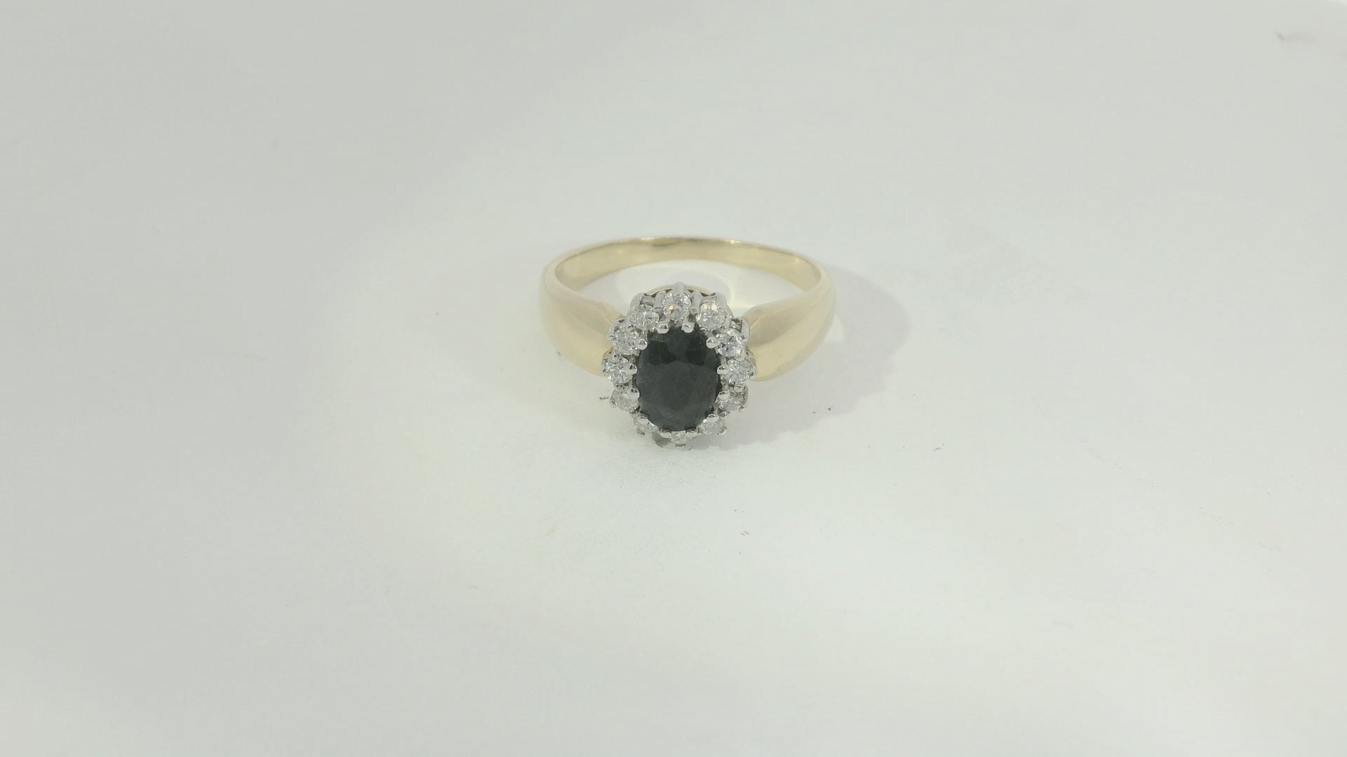 18K Gelbgold - 750 Ring 5.9gr mit Saphir & 12 Diamanten