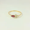 Bague élégante en or jaune avec rubis et diamants – Bijou 18 carats, taille 57 – BYZ0003268 