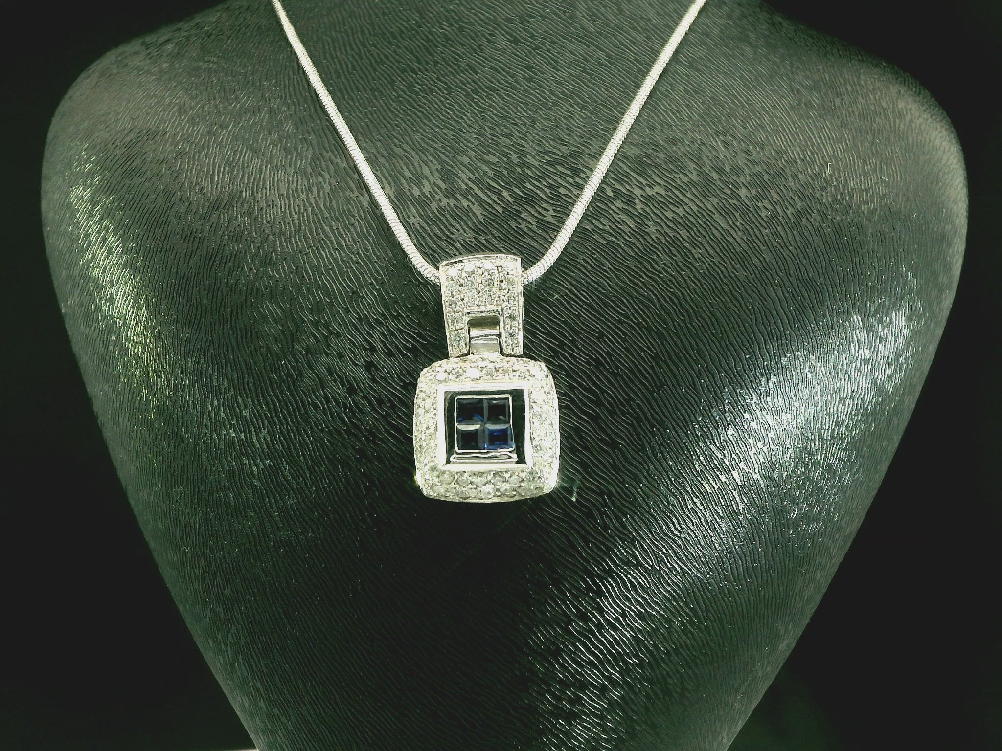Halskette mit Anhänger 750 Weissgold Saphir Diamant 41 cm