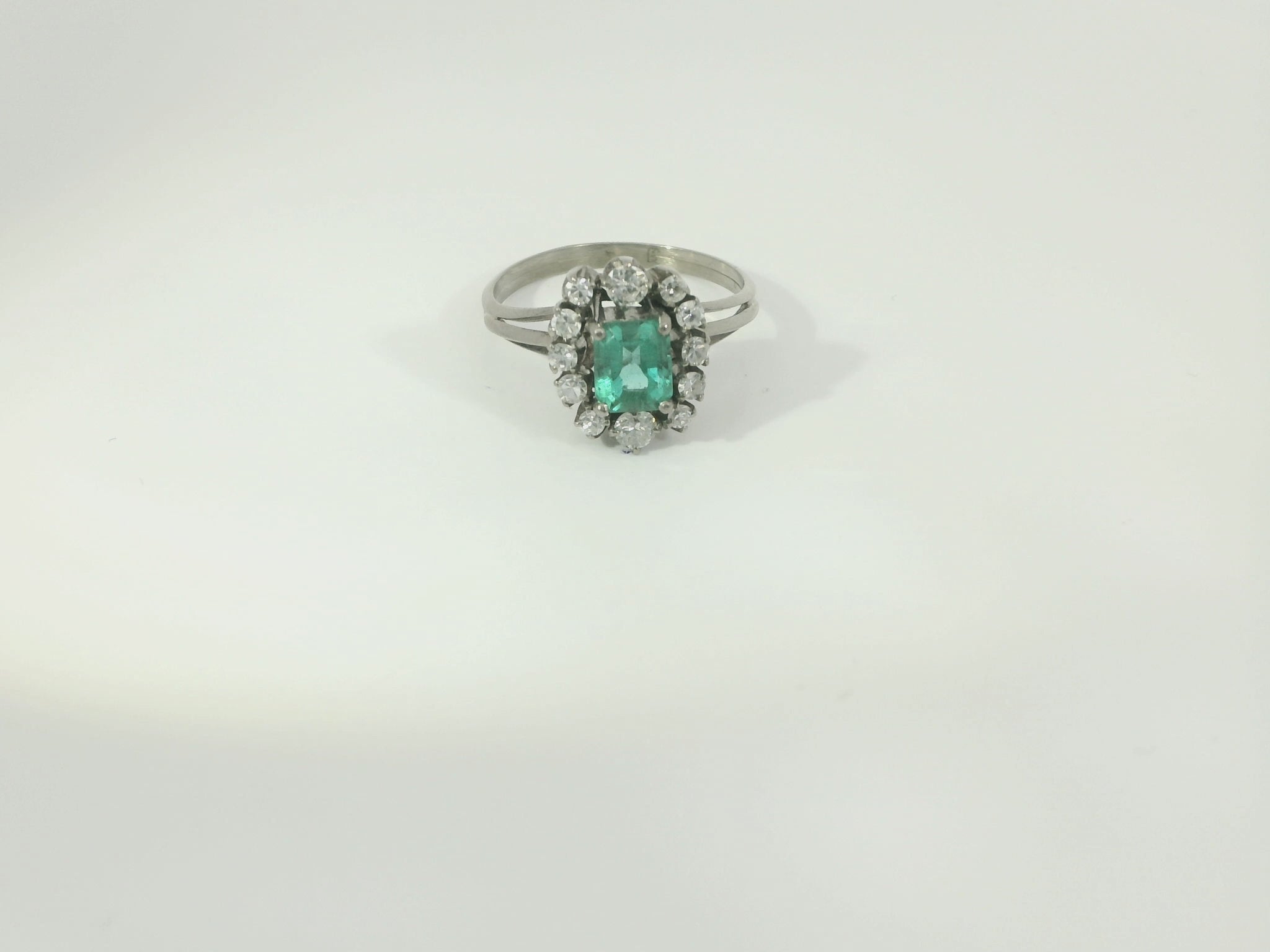 Damenring 750 Weissgold Smaragd Diamant Gr. 55