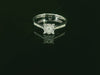 Zeitlose Eleganz in 18 Karat Weissgold – Diamantring für stilbewusste Momente - YZ0004918