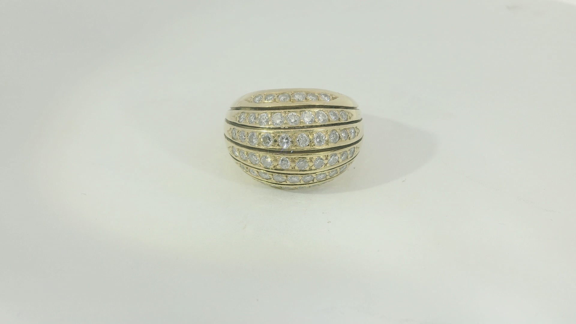 18K Gelbgold Ring 12,7g mit 50 Diamanten