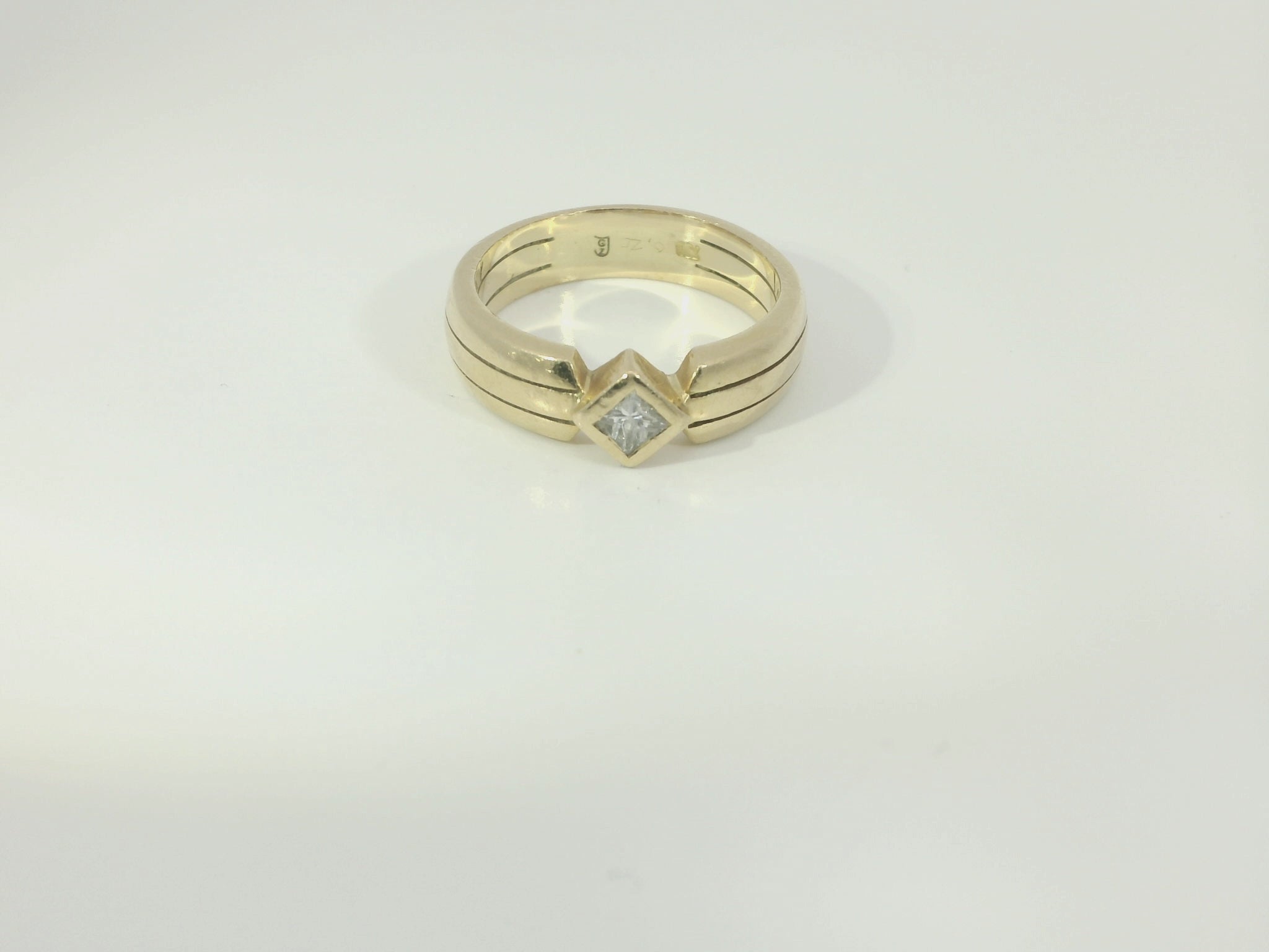 Damenring 750 Gold Diamant Gr. 53