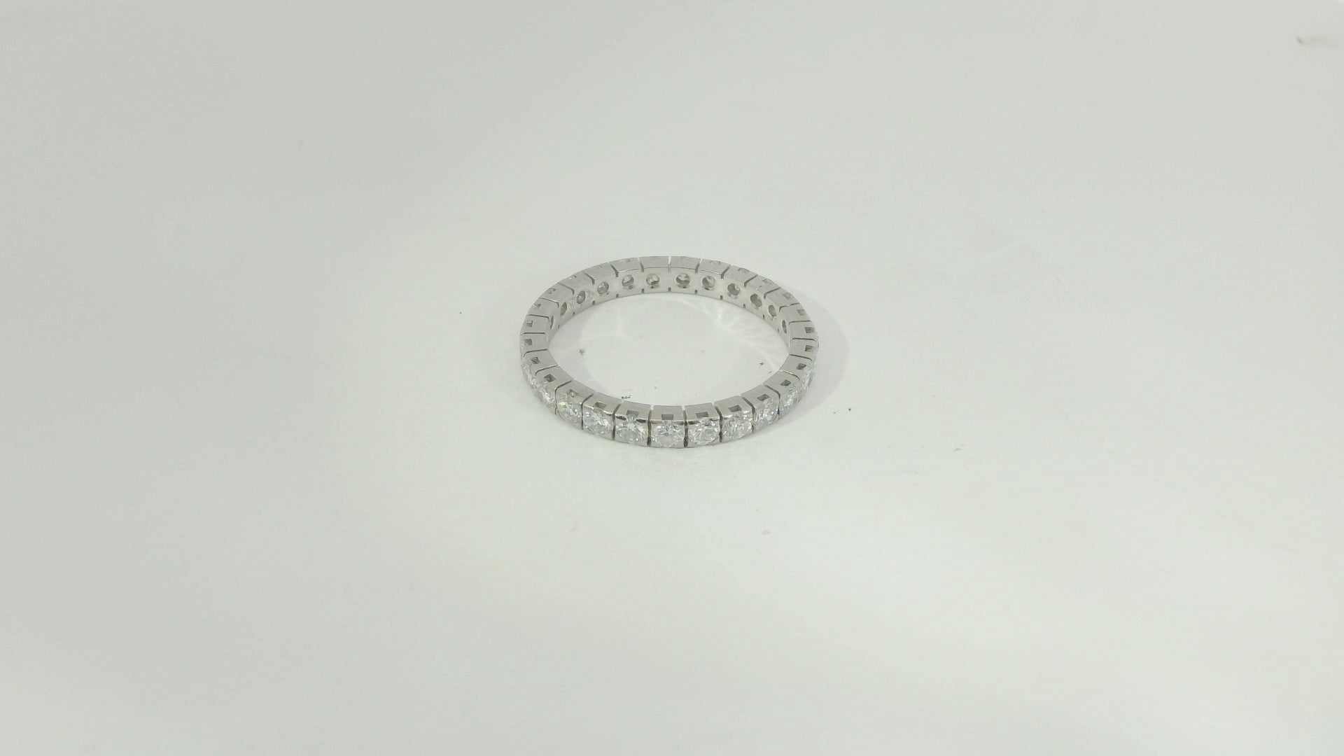 18K Weissgold - 750 Ring 27 Diamanten