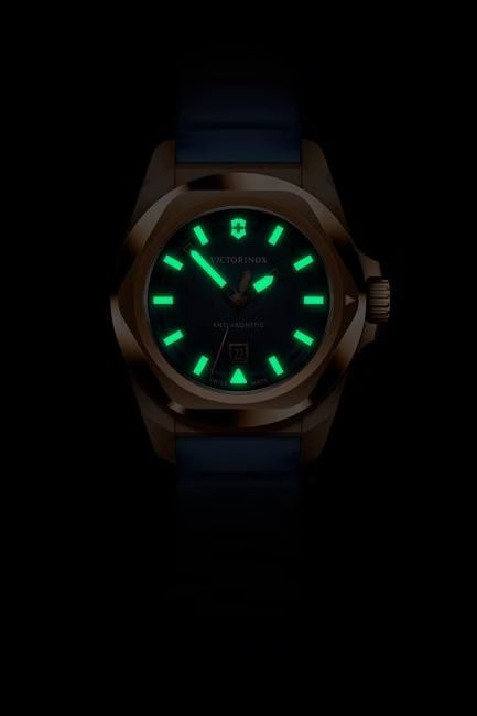 Victorinox I.N.O.X. Small Quartz Damenuhr - 242035