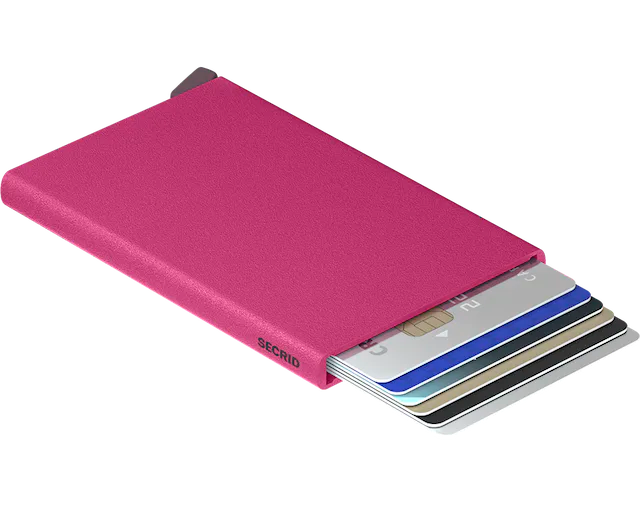 Secrid Cardprotector Powder Fuchsia mit gratis Gravur - CP-Fuchsia